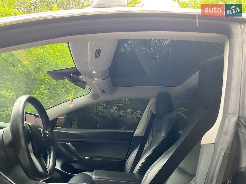 Седан Tesla Model 3 2018 в Ковеле