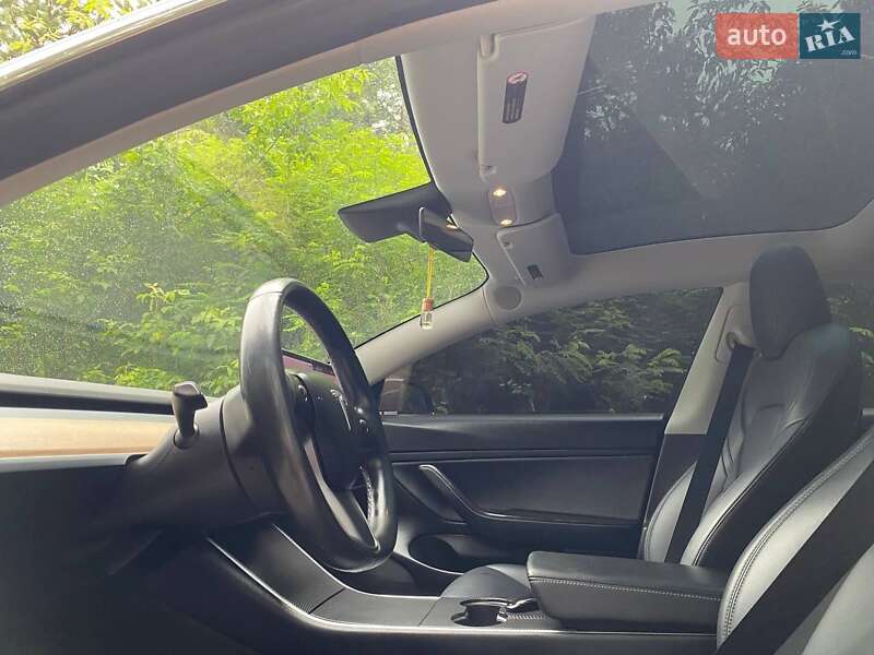 Седан Tesla Model 3 2018 в Ковеле