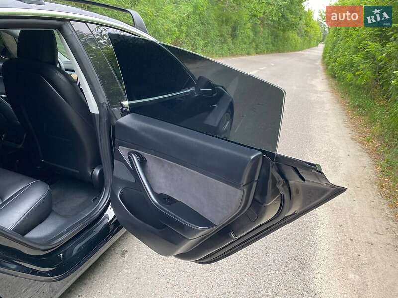 Седан Tesla Model 3 2018 в Ковеле