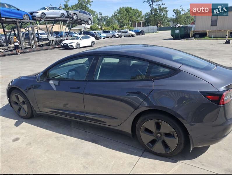 Седан Tesla Model 3 2021 в Киеве