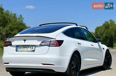 Седан Tesla Model 3 2018 в 