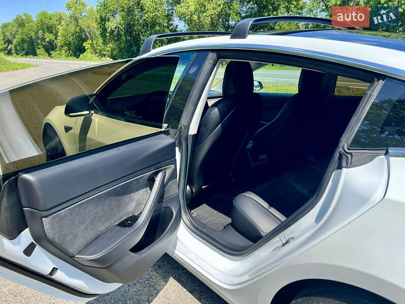 Седан Tesla Model 3 2018 в Александрие