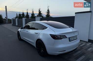 Седан Tesla Model 3 2019 в 