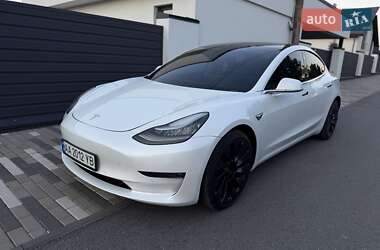 Седан Tesla Model 3 2019 в 
