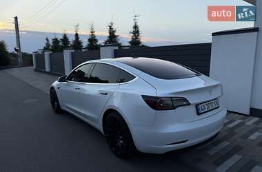 Седан Tesla Model 3 2019 в 