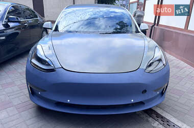 Седан Tesla Model 3 2021 в 
