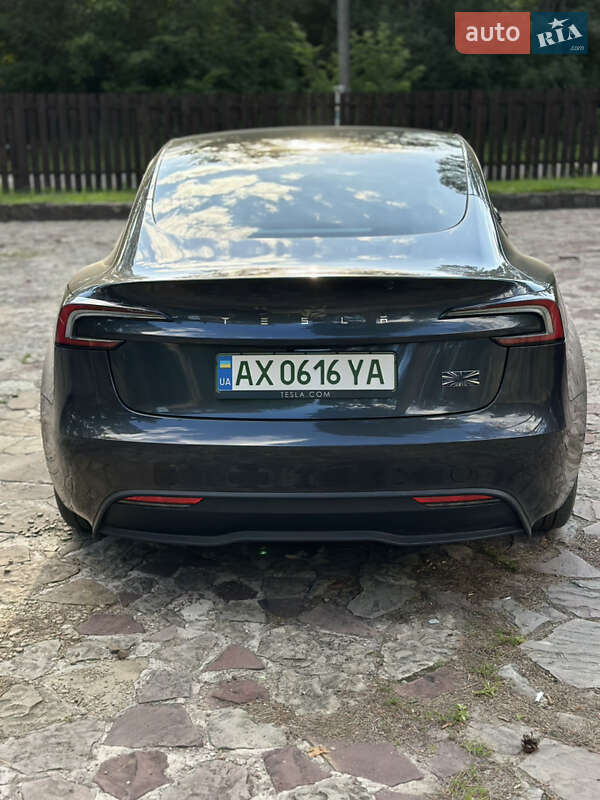 Седан Tesla Model 3 2024 в Харькове