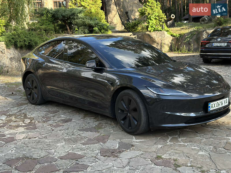 Седан Tesla Model 3 2024 в Харькове