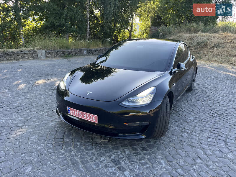 Tesla Model 3 2018