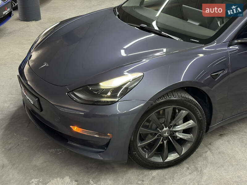 Седан Tesla Model 3 2023 в Одессе