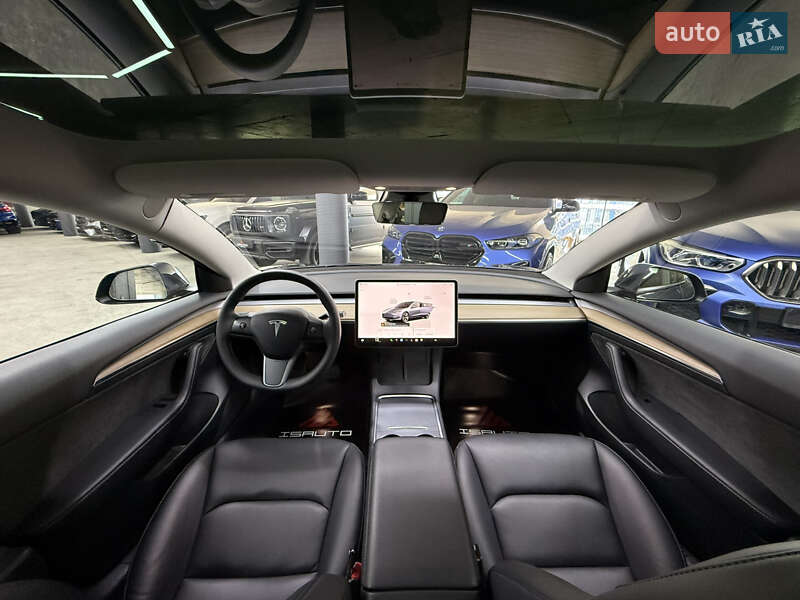 Седан Tesla Model 3 2023 в Одессе