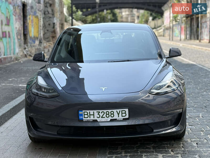 Седан Tesla Model 3 2022 в Одессе