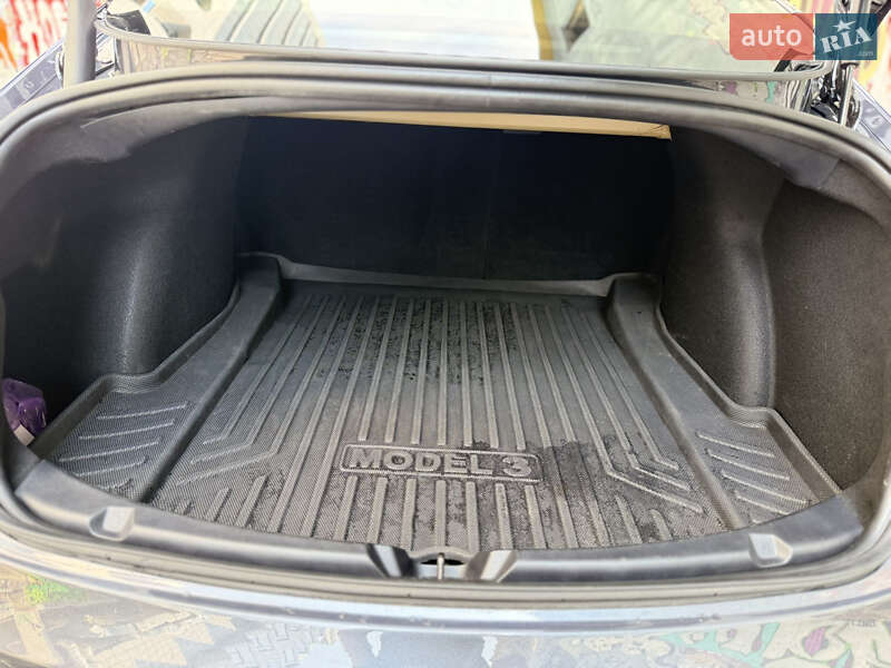 Седан Tesla Model 3 2022 в Одессе