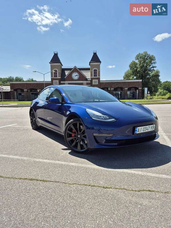 Седан Tesla Model 3 2020 в Києві