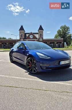 Седан Tesla Model 3 2020 в 