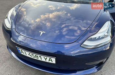 Седан Tesla Model 3 2018 в 