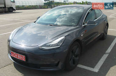 Седан Tesla Model 3 2018 в Львове