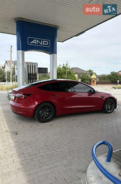Седан Tesla Model 3 2021 в 