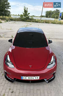 Седан Tesla Model 3 2021 в 