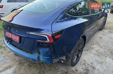 Седан Tesla Model 3 2024 в 