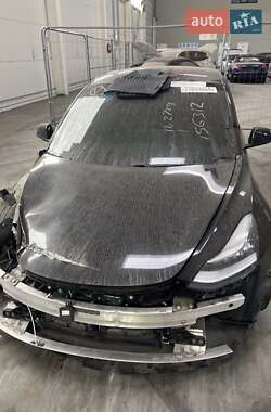 Седан Tesla Model 3 2018 в Киеве