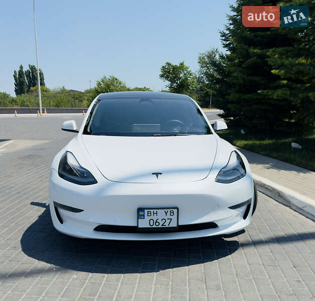 Седан Tesla Model 3 2022 в Одесі