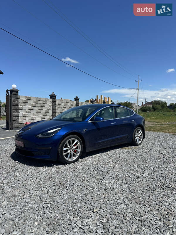 Tesla Model 3 2020