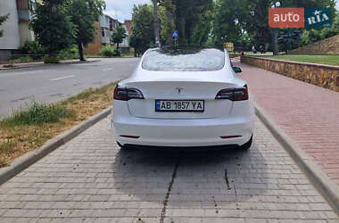 Седан Tesla Model 3 2021 в 