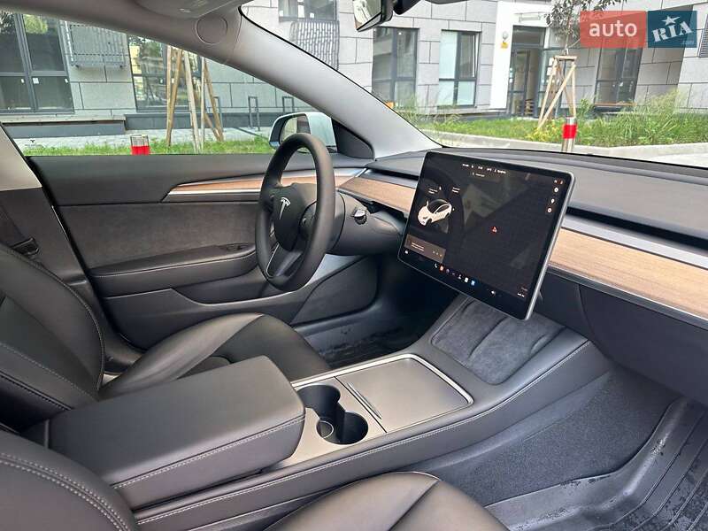 Седан Tesla Model 3 2023 в Львове фото 6 Седан Tesla Model 3 2023 в Львове