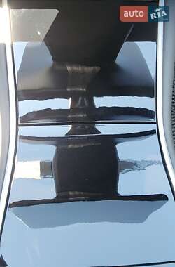 Седан Tesla Model 3 2020 в 