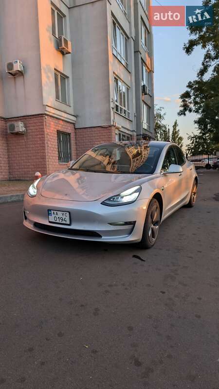 Седан Tesla Model 3 2018 в Одессе