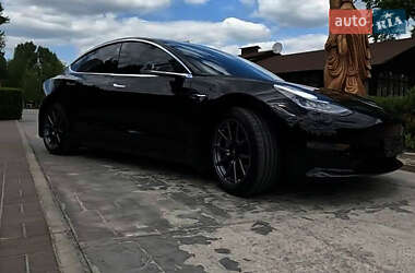 Седан Tesla Model 3 2020 в 