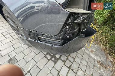 Седан Tesla Model 3 2024 в 