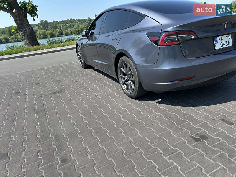 Седан Tesla Model 3 2022 в Василькові