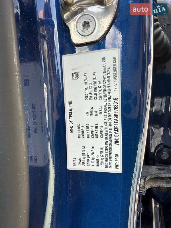 Седан Tesla Model 3 2024 в Луцке
