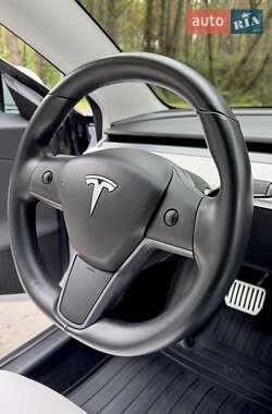 Седан Tesla Model 3 2018 в 
