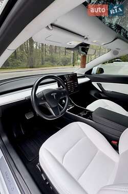 Седан Tesla Model 3 2018 в 