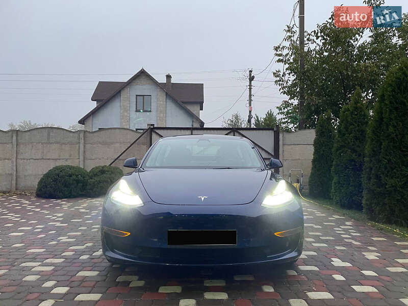 Tesla Model 3 2022