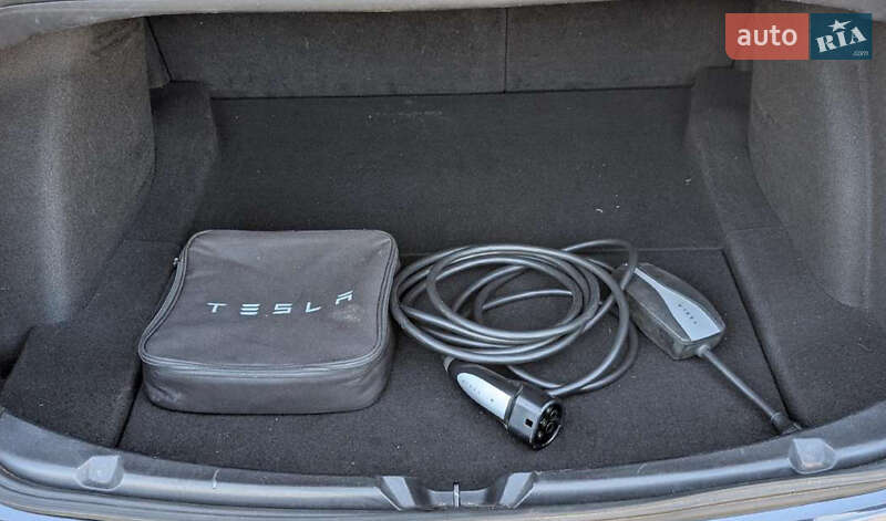 Седан Tesla Model 3 2020 в Тернополе