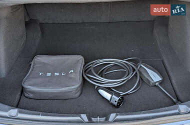 Седан Tesla Model 3 2020 в 