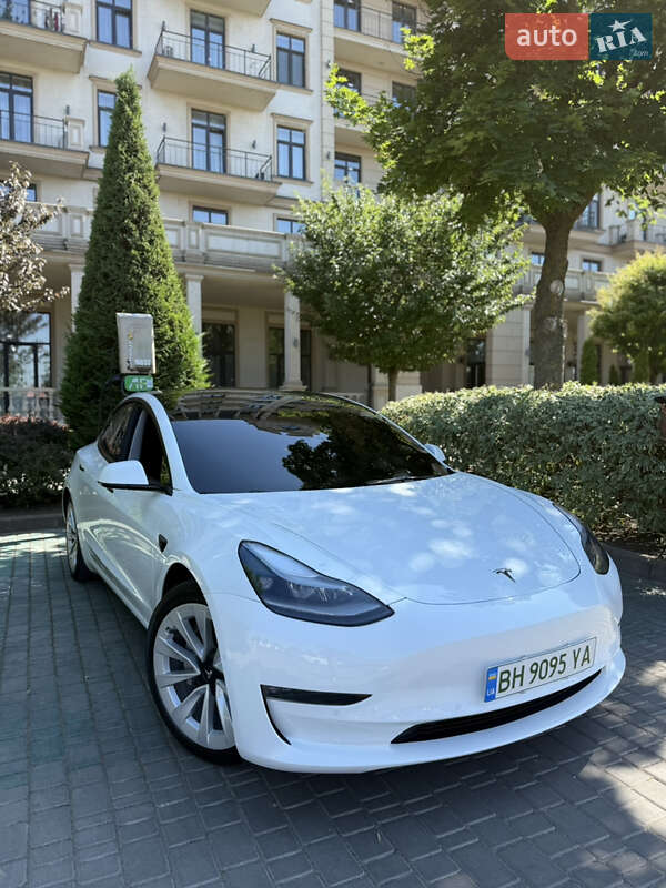 Седан Tesla Model 3 2022 в Одесі