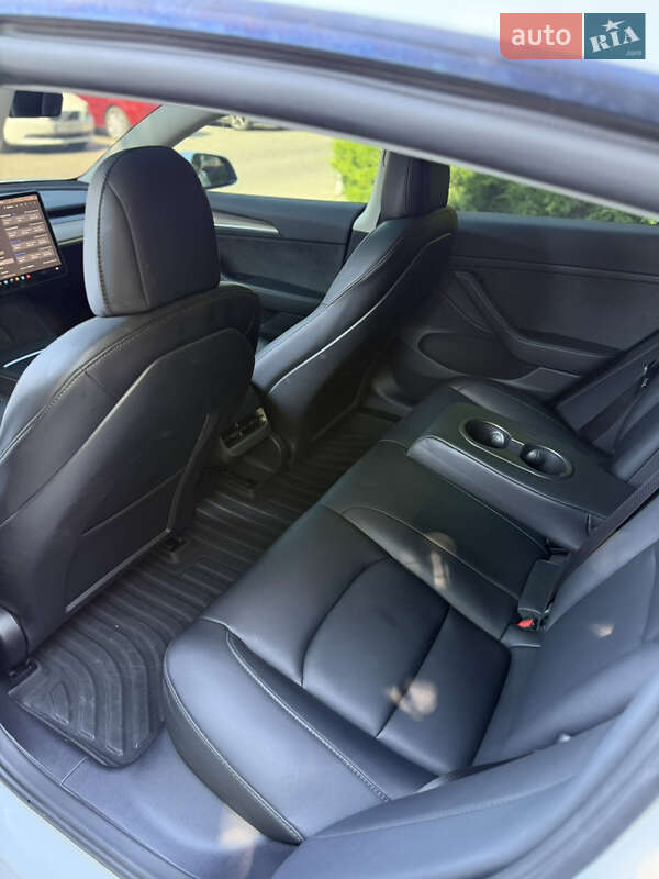 Седан Tesla Model 3 2022 в Одесі