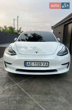 Седан Tesla Model 3 2018 в Дніпрі