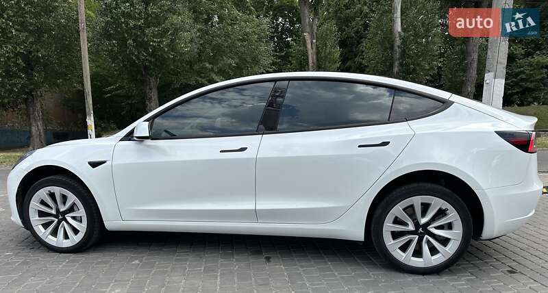Седан Tesla Model 3 2021 в Каменском