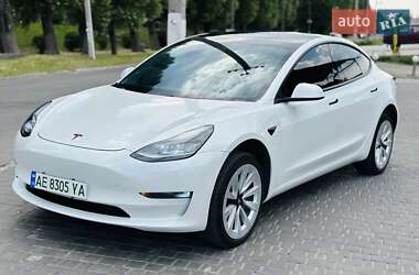 Седан Tesla Model 3 2021 в 