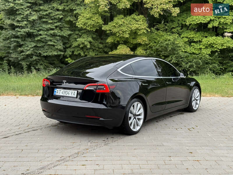 Tesla Model 3 2019