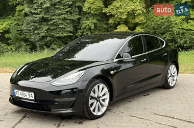 Седан Tesla Model 3 2019 в 