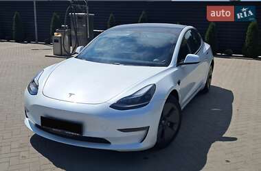 Седан Tesla Model 3 2020 в 