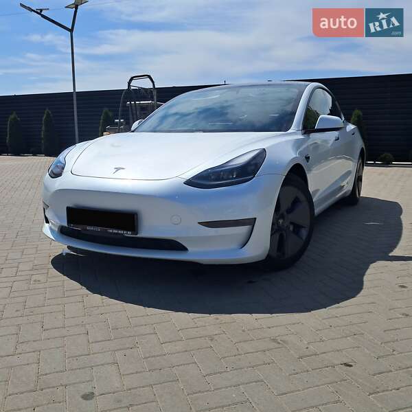 Седан Tesla Model 3 2020 в Ивано-Франковске