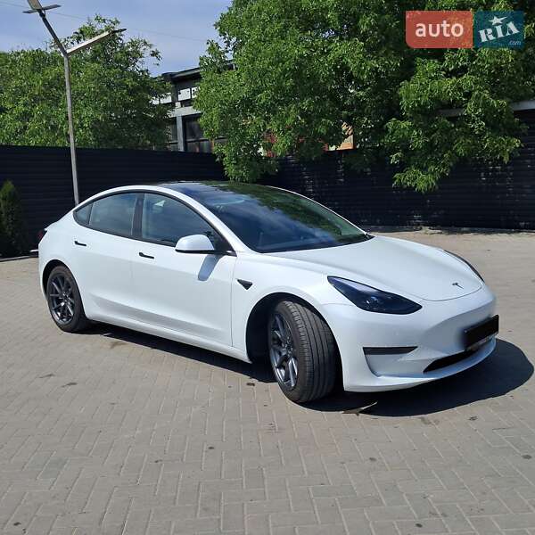 Седан Tesla Model 3 2020 в Ивано-Франковске